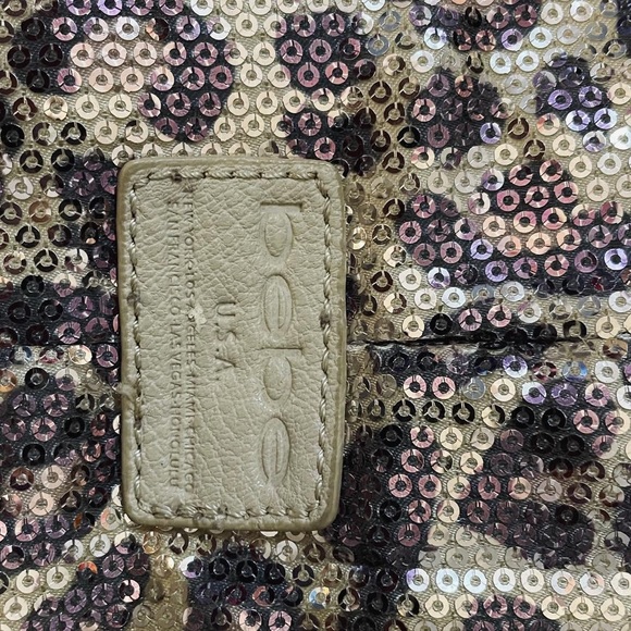 Bebe Y2K leopard sequined clutch with strap - Picture 4 of 4